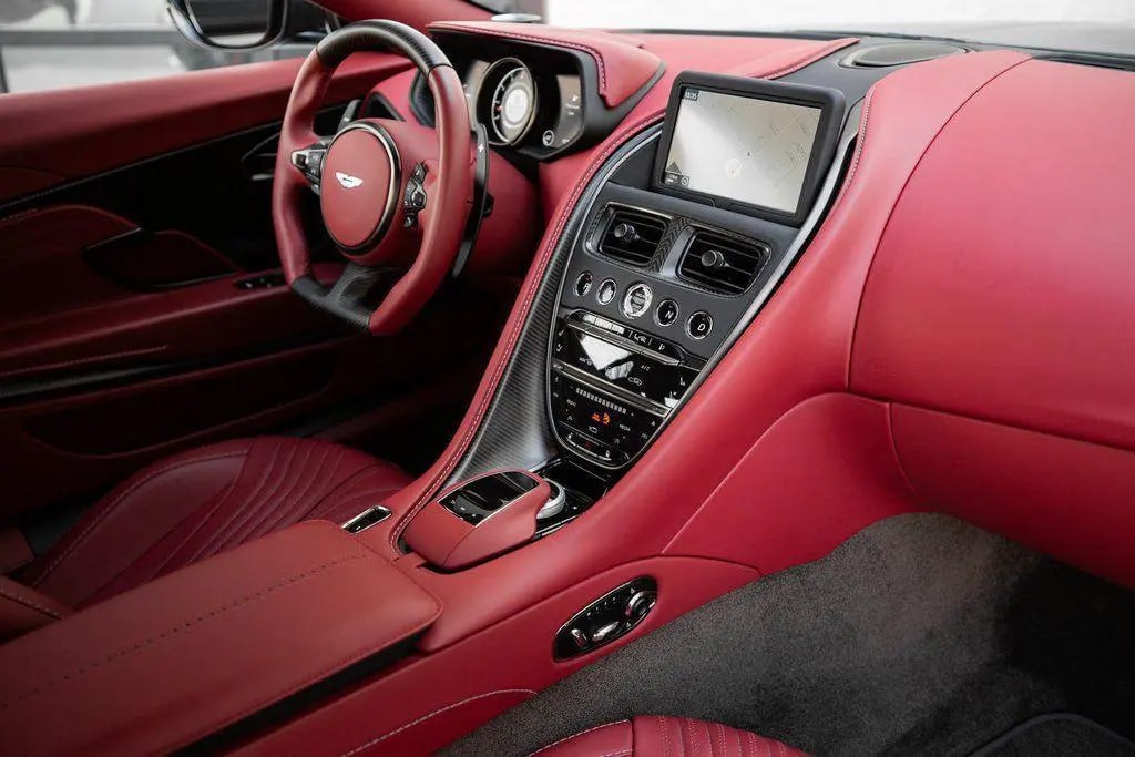 2023 Aston Martin DB11